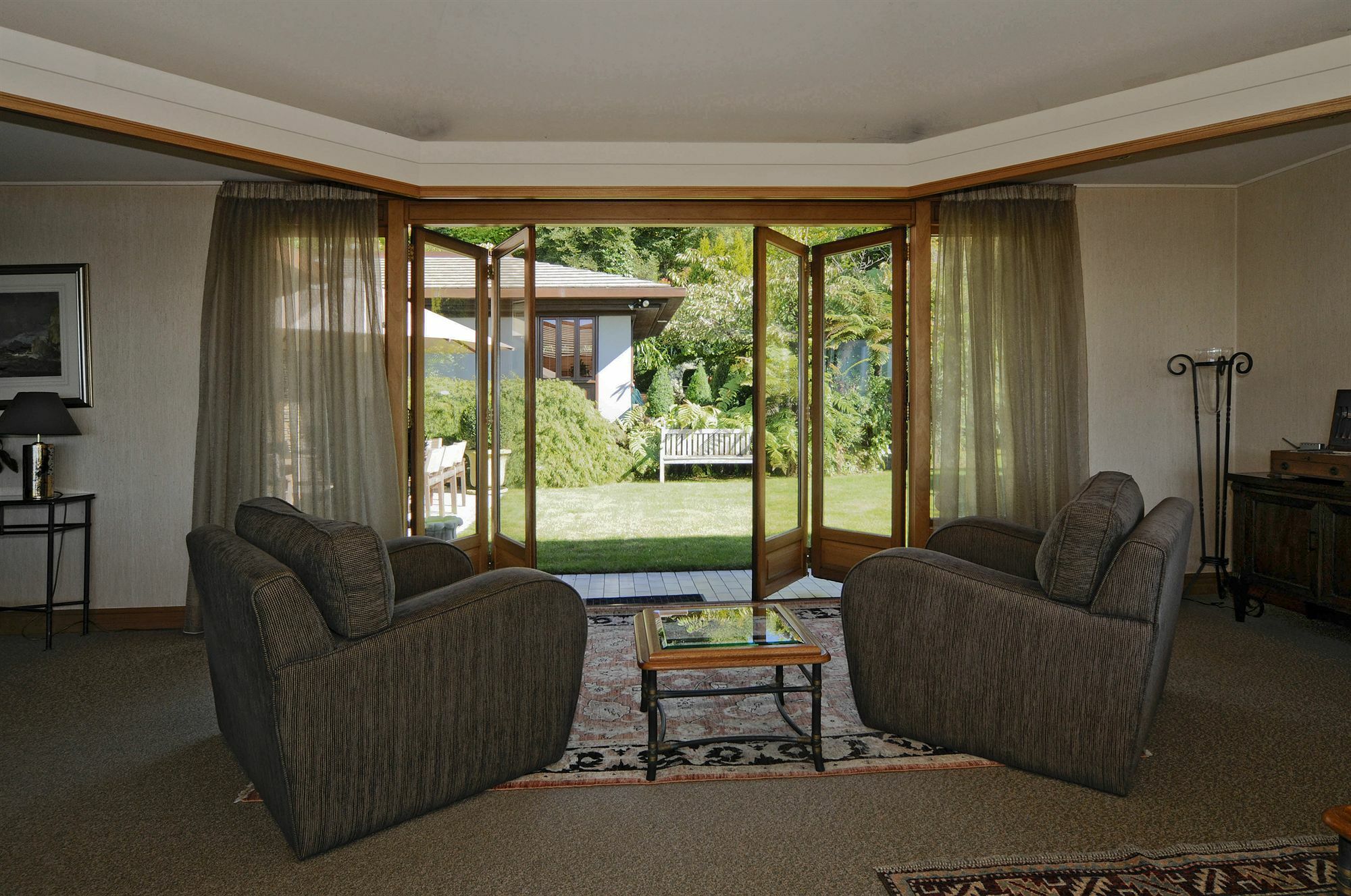 Lake Taupo Lodge Экстерьер фото